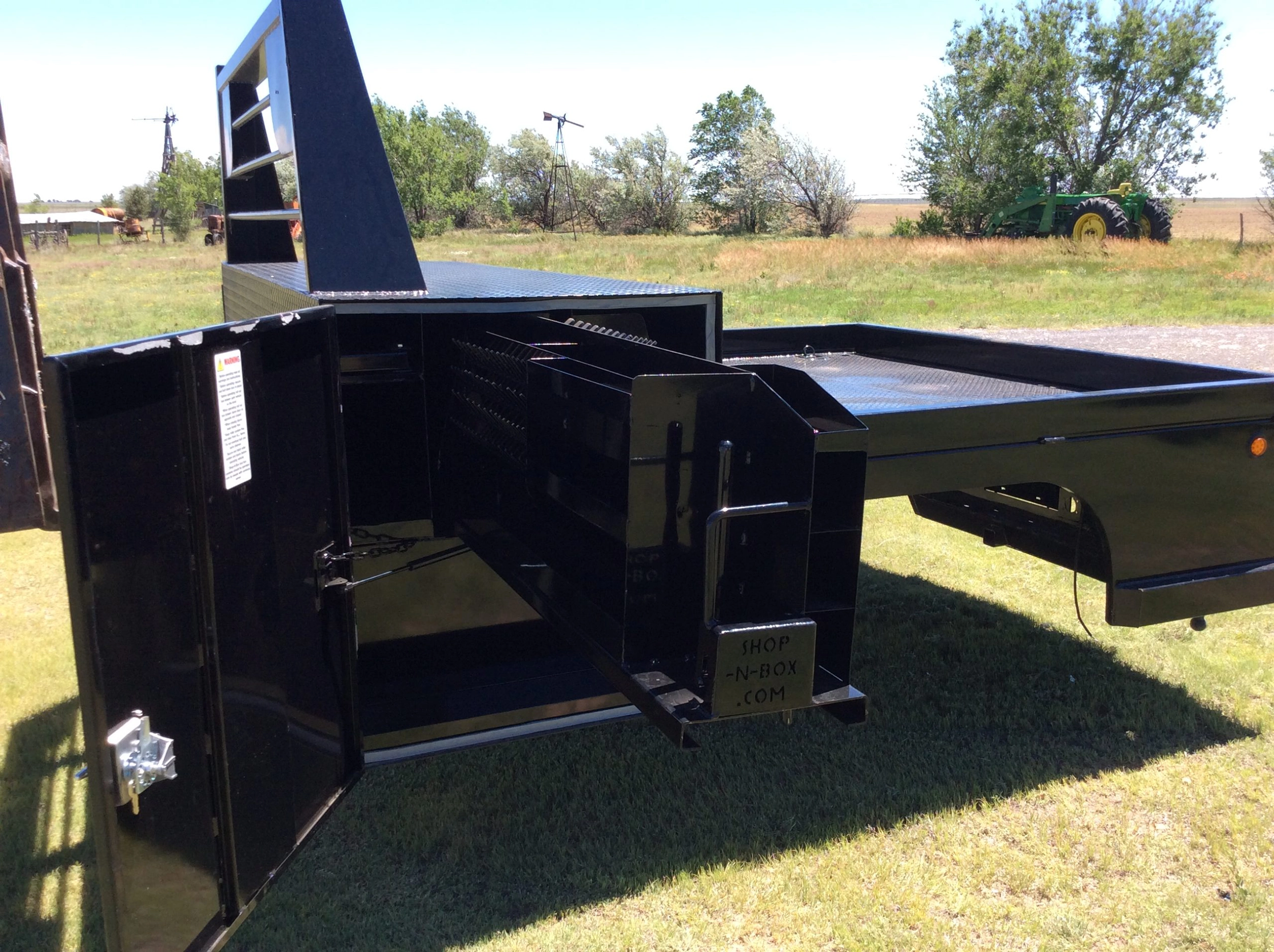 Shop-N-Box Gen 1 flatbed with two 1-80 insert configuration