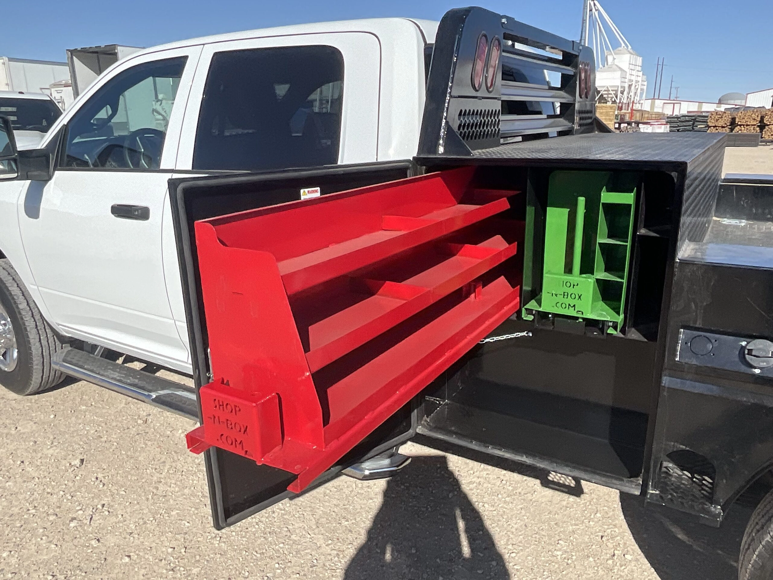 Shop-N-Box Gen 2 flatbed ladder rack setup