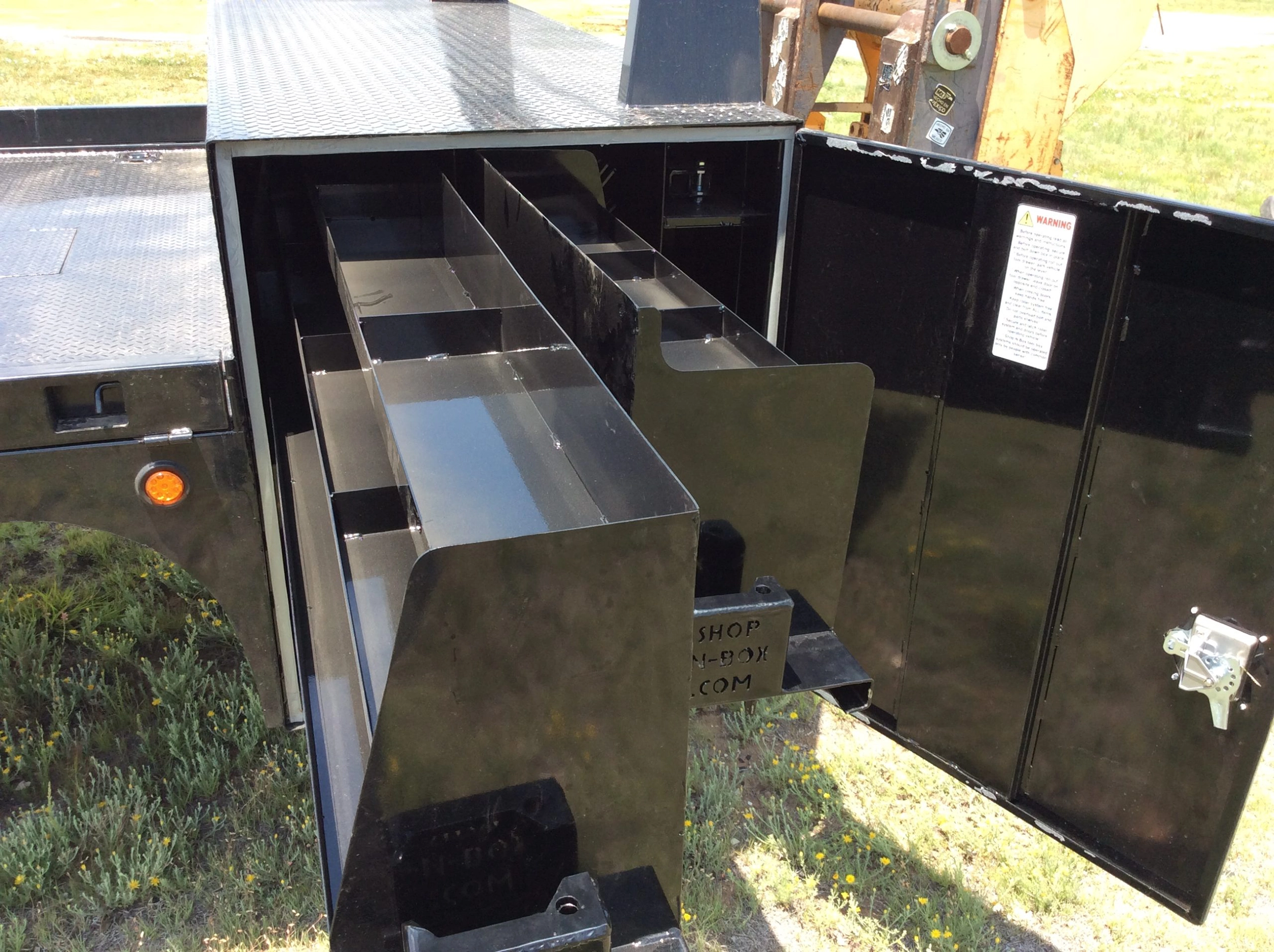 Shop-N-Box Generation 1 flatbed roll-out toolbox system