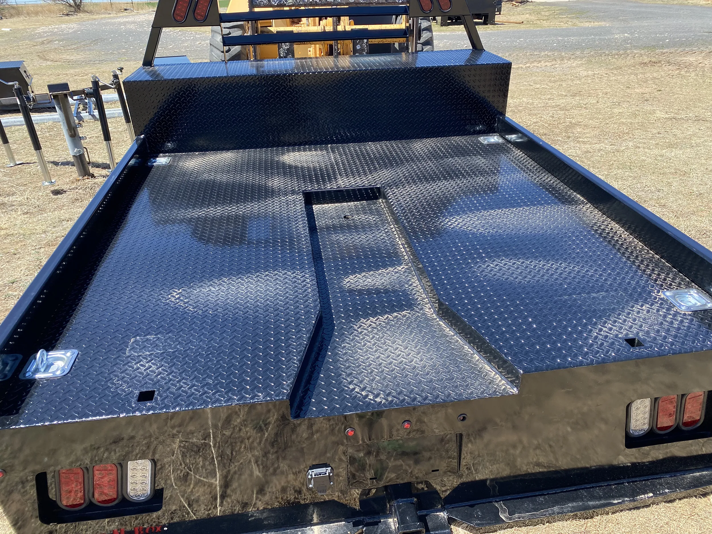 Shop-N-Box gooseneck trough flatbed rear deck view