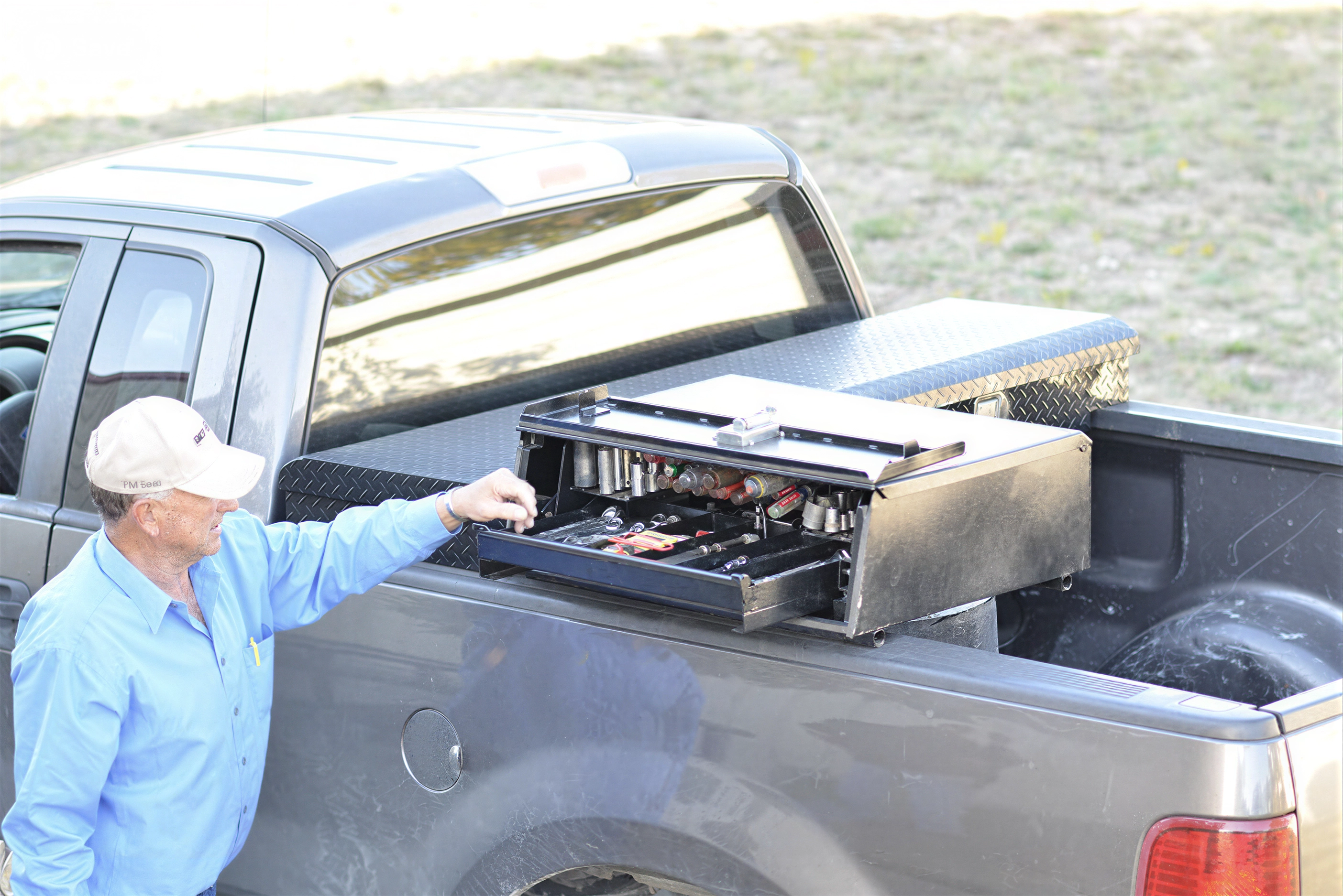 JP Elite 40 toolbox front door for quick access